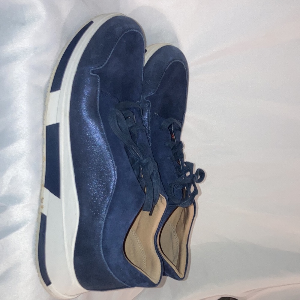 Comfy navy FItflop brand sneakers. Size 11